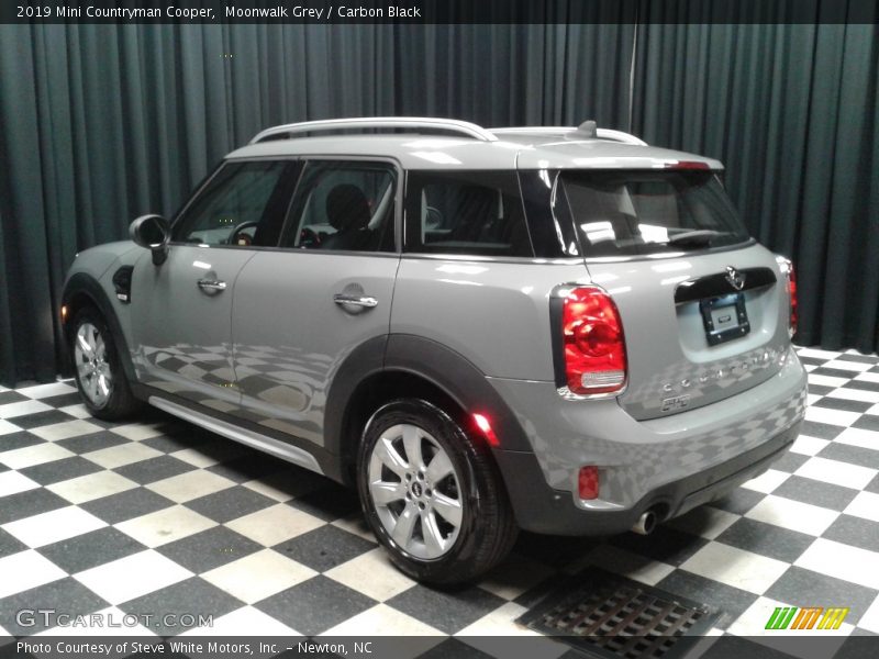 Moonwalk Grey / Carbon Black 2019 Mini Countryman Cooper