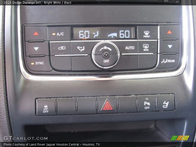 Bright White / Black 2013 Dodge Durango SXT