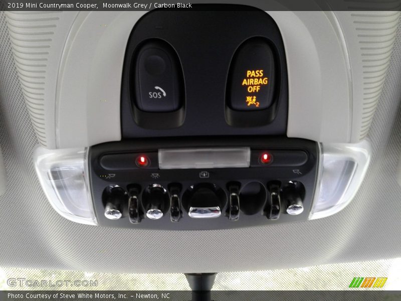 Moonwalk Grey / Carbon Black 2019 Mini Countryman Cooper
