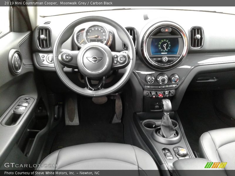 Dashboard of 2019 Countryman Cooper