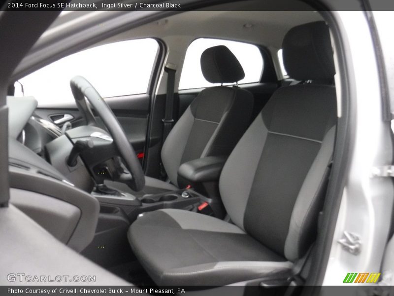 Ingot Silver / Charcoal Black 2014 Ford Focus SE Hatchback
