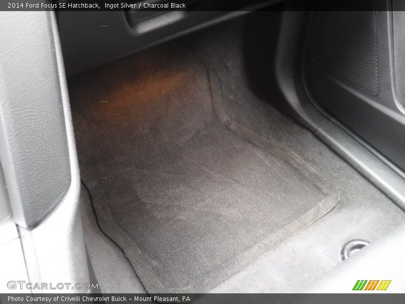 Ingot Silver / Charcoal Black 2014 Ford Focus SE Hatchback