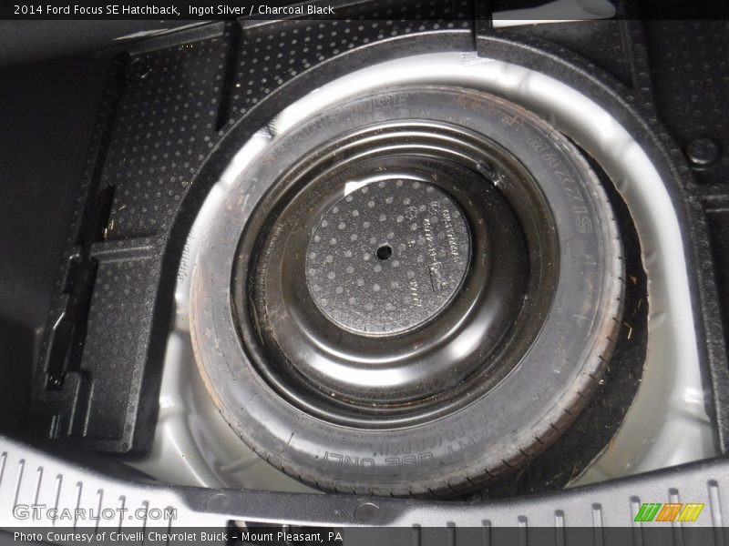 Ingot Silver / Charcoal Black 2014 Ford Focus SE Hatchback