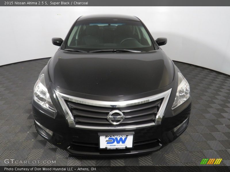 Super Black / Charcoal 2015 Nissan Altima 2.5 S