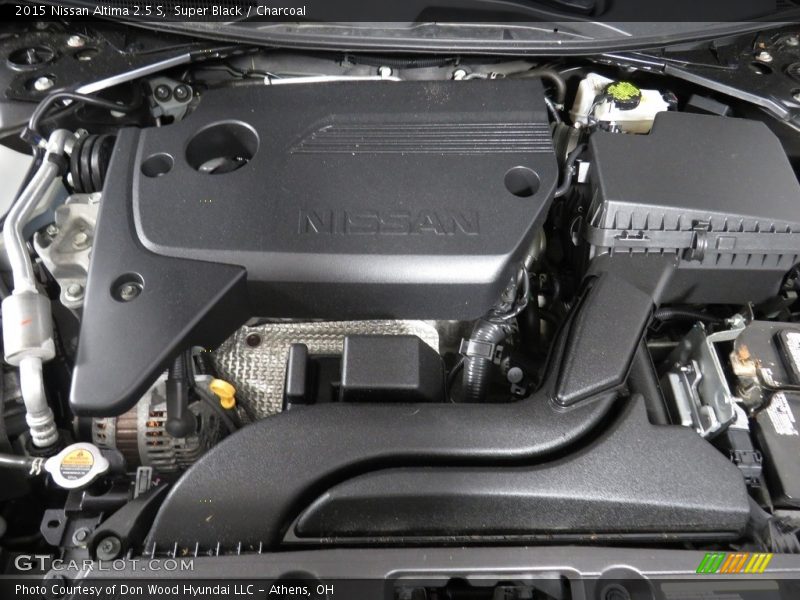 Super Black / Charcoal 2015 Nissan Altima 2.5 S