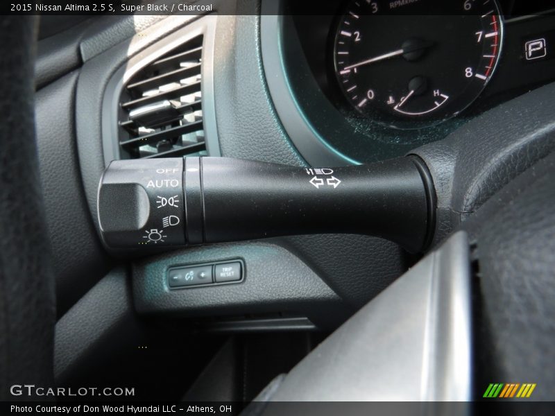 Super Black / Charcoal 2015 Nissan Altima 2.5 S
