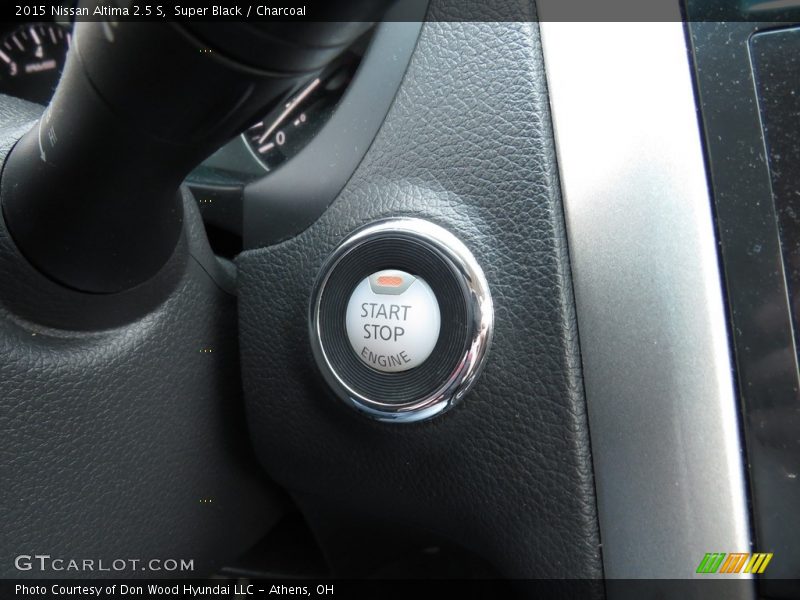 Super Black / Charcoal 2015 Nissan Altima 2.5 S