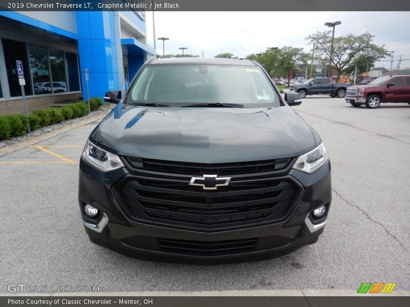 Graphite Metallic / Jet Black 2019 Chevrolet Traverse LT