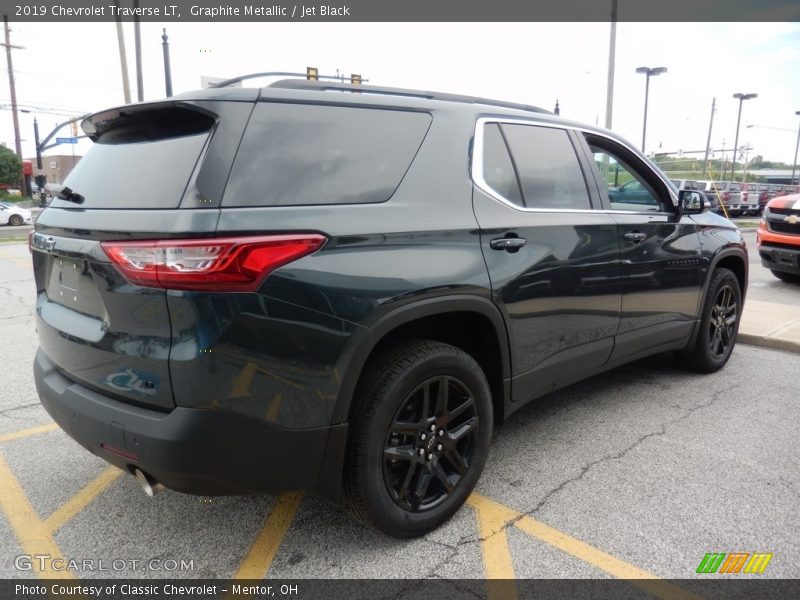 Graphite Metallic / Jet Black 2019 Chevrolet Traverse LT