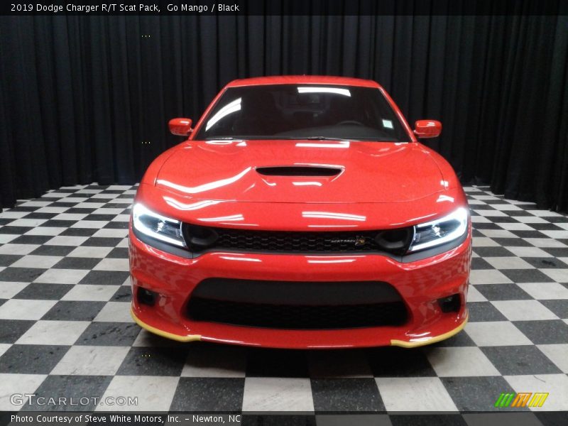 Go Mango / Black 2019 Dodge Charger R/T Scat Pack