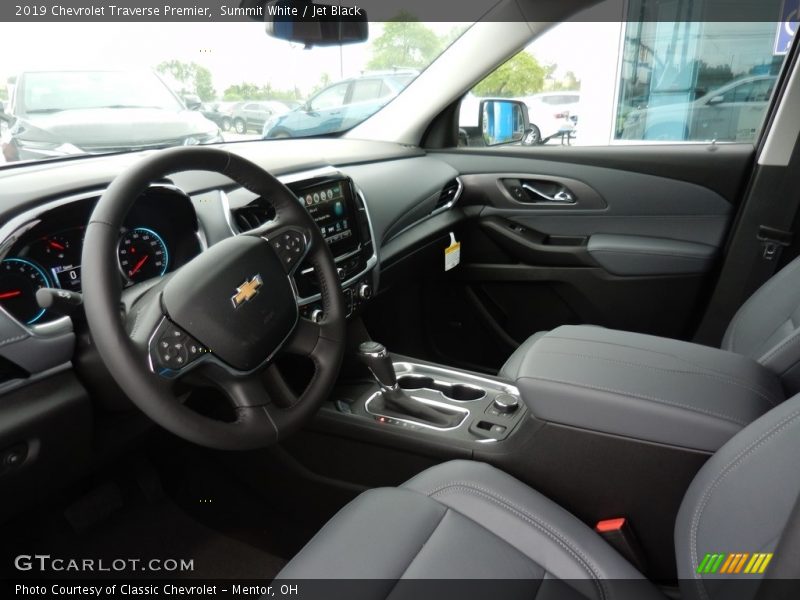 Summit White / Jet Black 2019 Chevrolet Traverse Premier