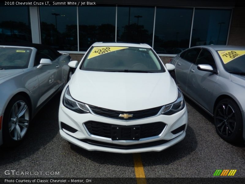 Summit White / Jet Black 2018 Chevrolet Cruze LT