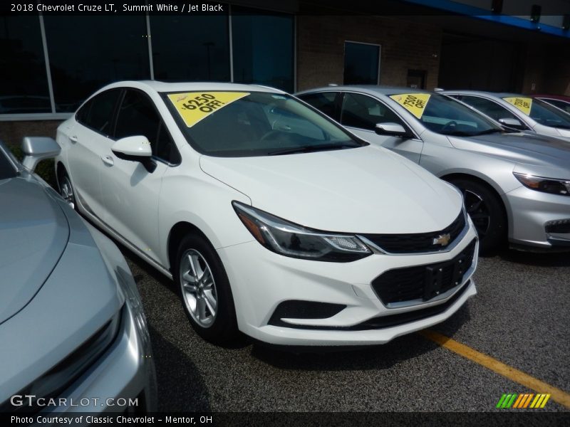 Summit White / Jet Black 2018 Chevrolet Cruze LT