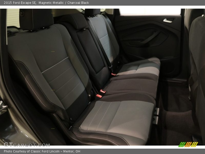 Magnetic Metallic / Charcoal Black 2015 Ford Escape SE