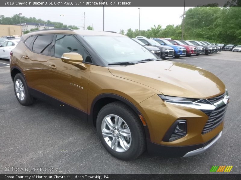 Sunlit Bronze Metallic / Jet Black 2019 Chevrolet Blazer 3.6L Cloth AWD
