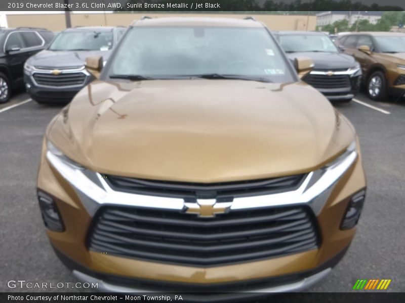 Sunlit Bronze Metallic / Jet Black 2019 Chevrolet Blazer 3.6L Cloth AWD