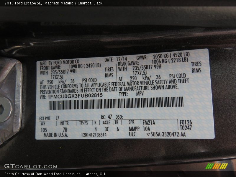 Magnetic Metallic / Charcoal Black 2015 Ford Escape SE