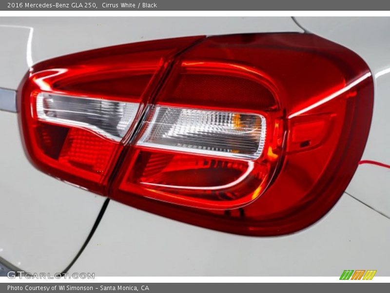 Cirrus White / Black 2016 Mercedes-Benz GLA 250