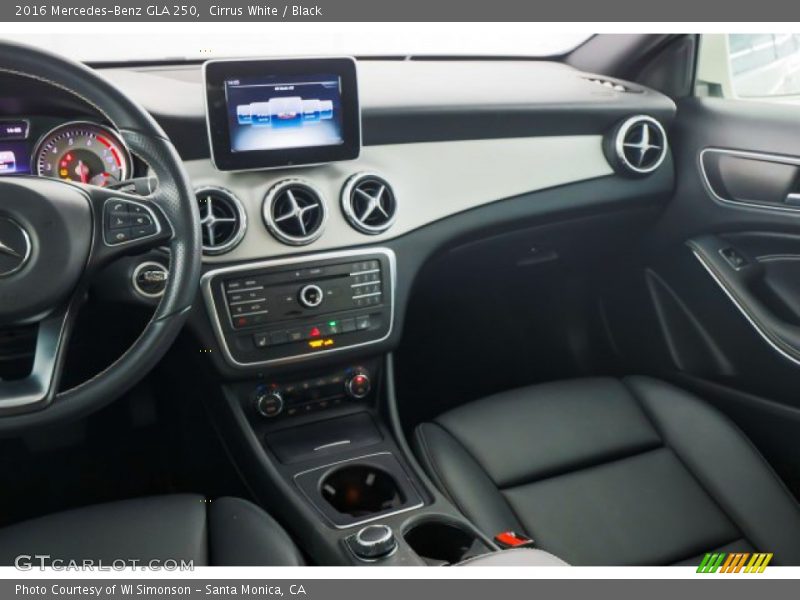 Cirrus White / Black 2016 Mercedes-Benz GLA 250