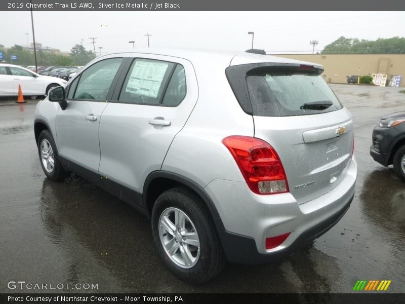 Silver Ice Metallic / Jet Black 2019 Chevrolet Trax LS AWD