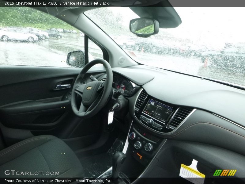 Silver Ice Metallic / Jet Black 2019 Chevrolet Trax LS AWD