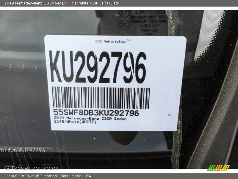 Polar White / Silk Beige/Black 2019 Mercedes-Benz C 300 Sedan