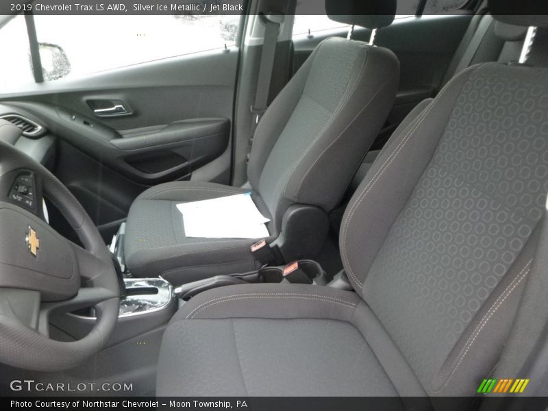 Silver Ice Metallic / Jet Black 2019 Chevrolet Trax LS AWD