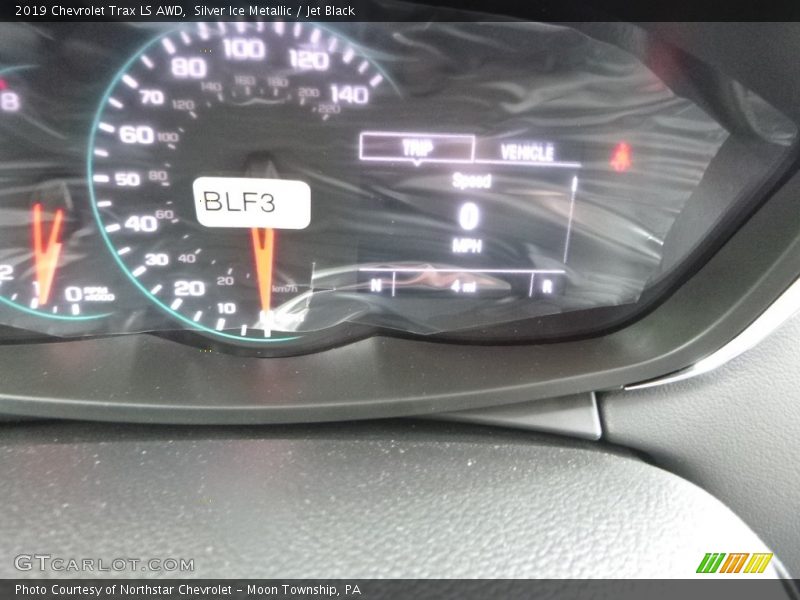Silver Ice Metallic / Jet Black 2019 Chevrolet Trax LS AWD