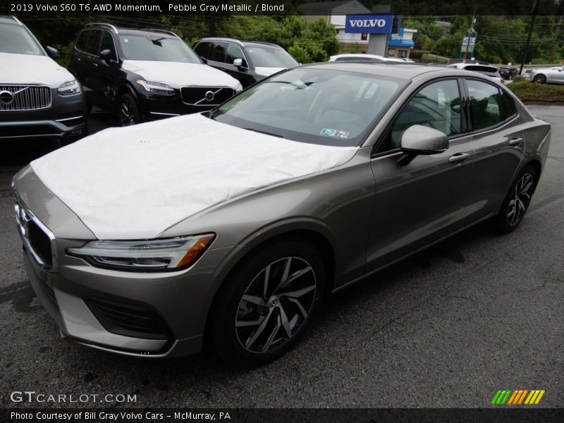 Pebble Gray Metallic / Blond 2019 Volvo S60 T6 AWD Momentum