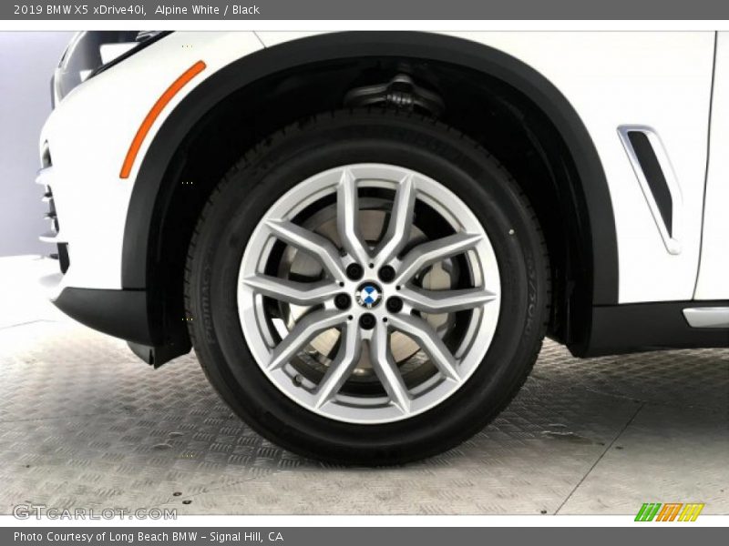 Alpine White / Black 2019 BMW X5 xDrive40i