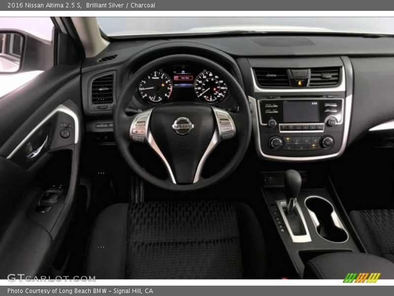 Brilliant Silver / Charcoal 2016 Nissan Altima 2.5 S