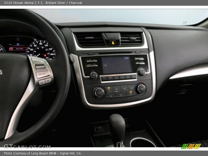 Brilliant Silver / Charcoal 2016 Nissan Altima 2.5 S