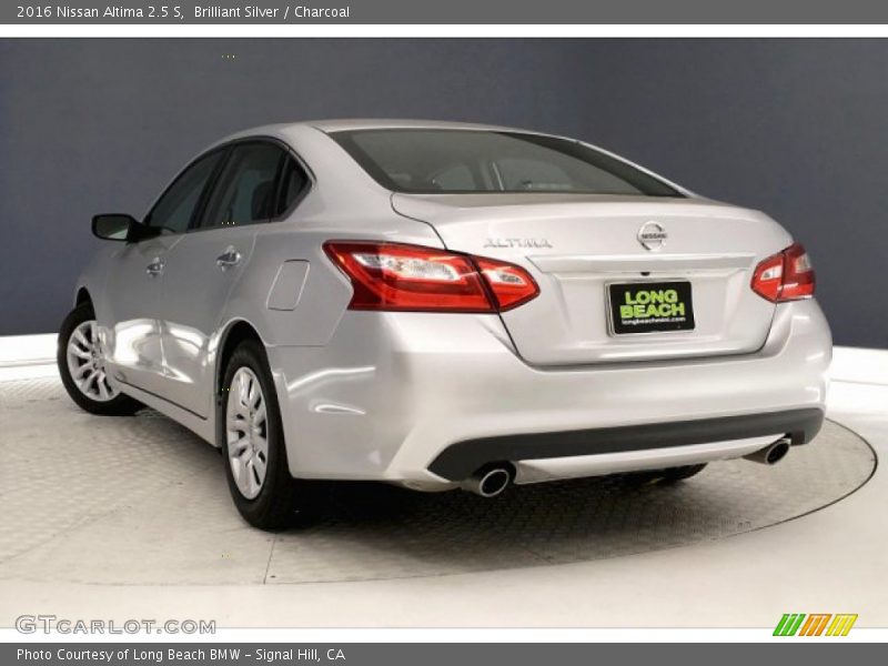 Brilliant Silver / Charcoal 2016 Nissan Altima 2.5 S