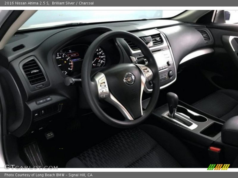 Brilliant Silver / Charcoal 2016 Nissan Altima 2.5 S