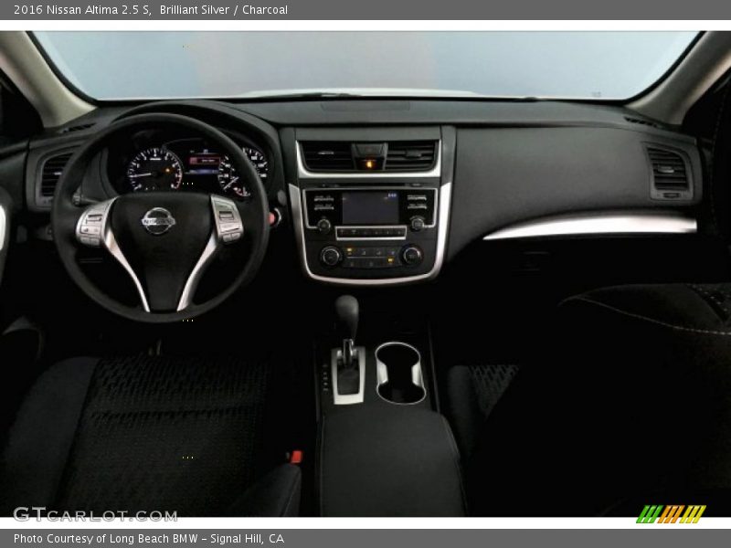 Brilliant Silver / Charcoal 2016 Nissan Altima 2.5 S