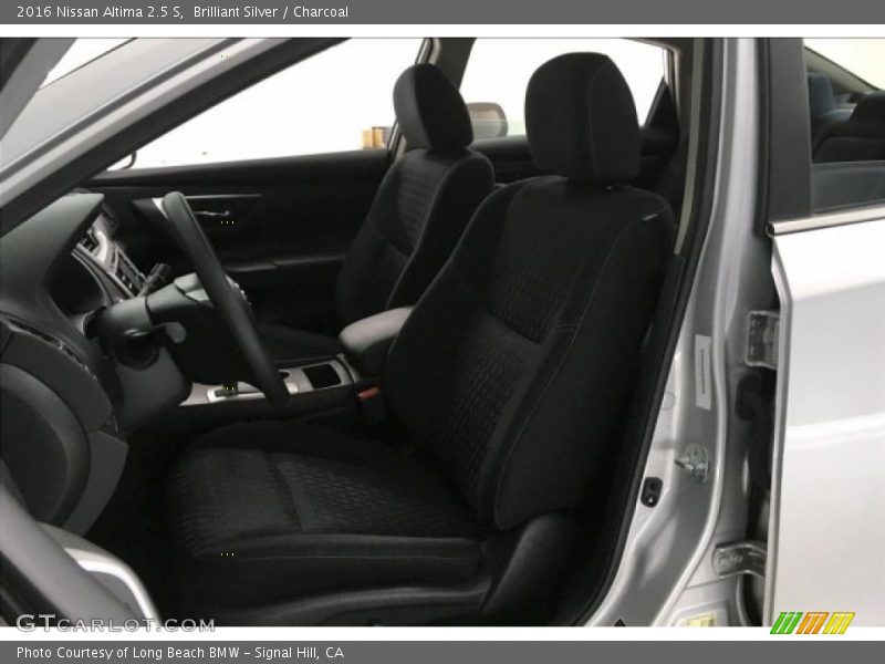Brilliant Silver / Charcoal 2016 Nissan Altima 2.5 S