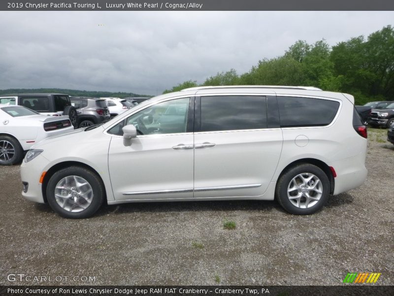 Luxury White Pearl / Cognac/Alloy 2019 Chrysler Pacifica Touring L