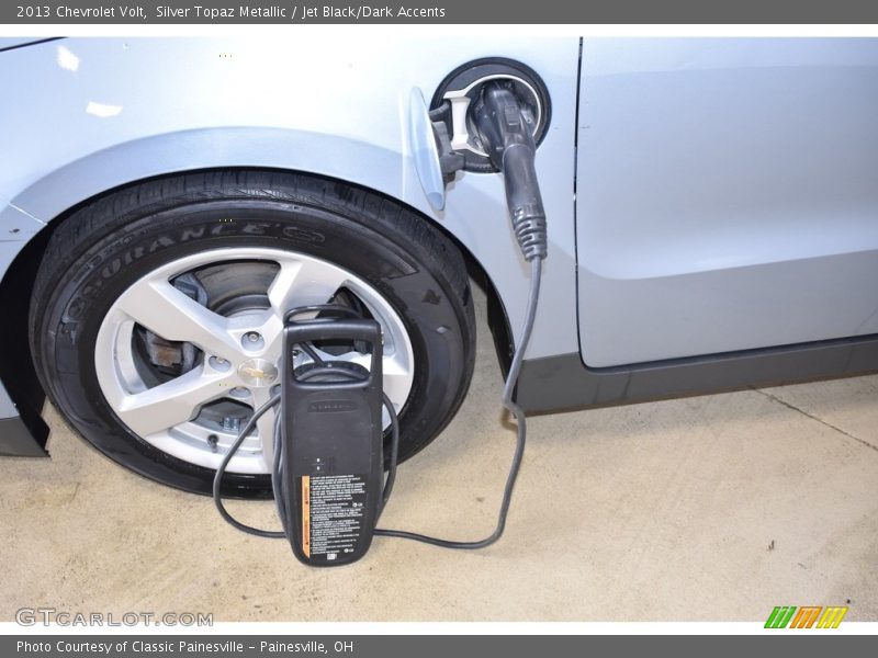 Silver Topaz Metallic / Jet Black/Dark Accents 2013 Chevrolet Volt