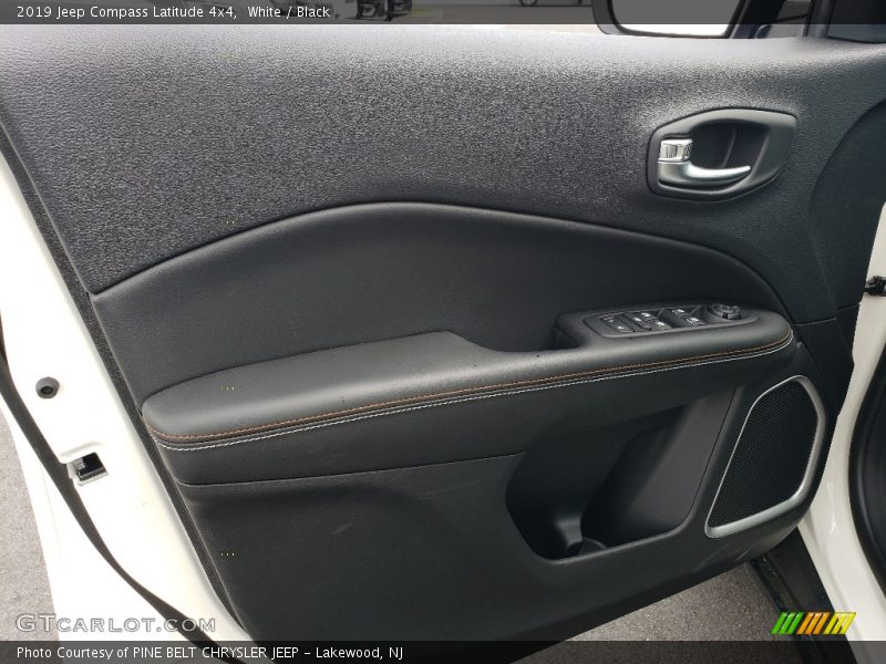 White / Black 2019 Jeep Compass Latitude 4x4