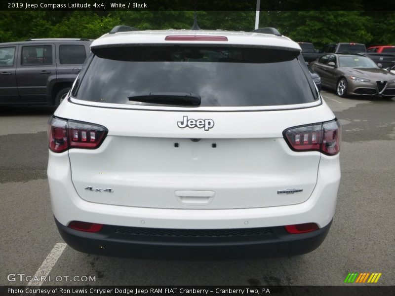 White / Black 2019 Jeep Compass Latitude 4x4