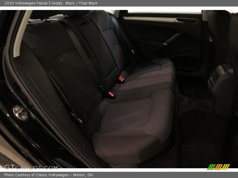 Black / Titan Black 2016 Volkswagen Passat S Sedan