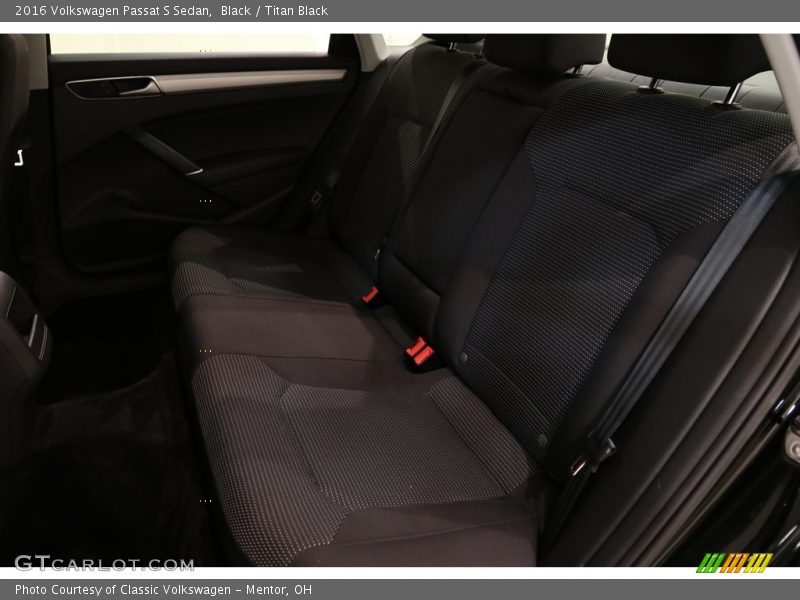 Black / Titan Black 2016 Volkswagen Passat S Sedan