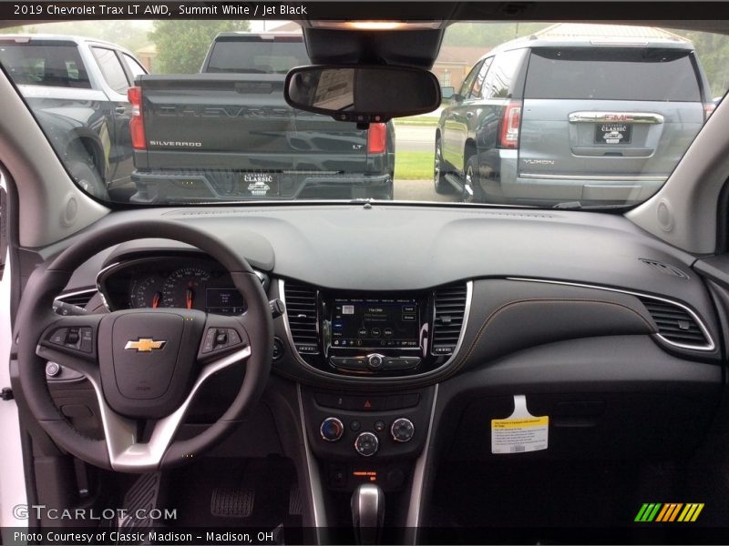 Summit White / Jet Black 2019 Chevrolet Trax LT AWD