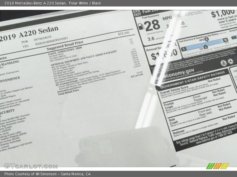 Polar White / Black 2019 Mercedes-Benz A 220 Sedan
