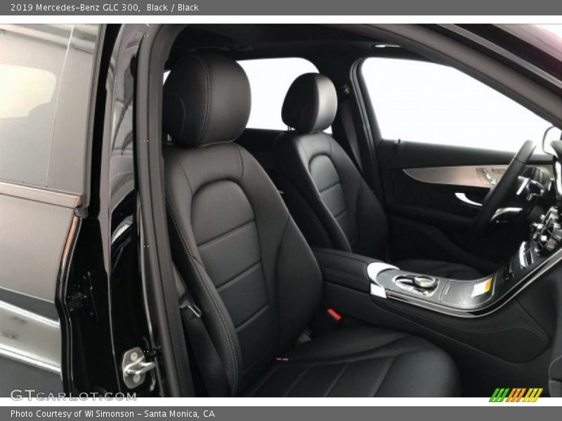 Black / Black 2019 Mercedes-Benz GLC 300