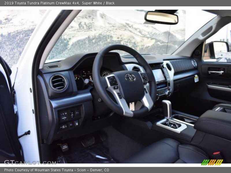 Super White / Black 2019 Toyota Tundra Platinum CrewMax 4x4