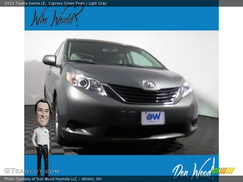 Cypress Green Pearl / Light Gray 2013 Toyota Sienna LE