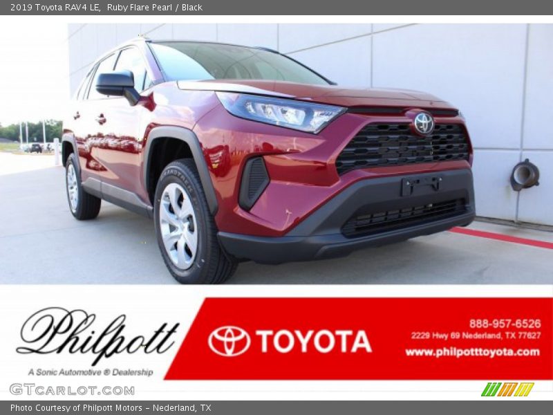 Ruby Flare Pearl / Black 2019 Toyota RAV4 LE