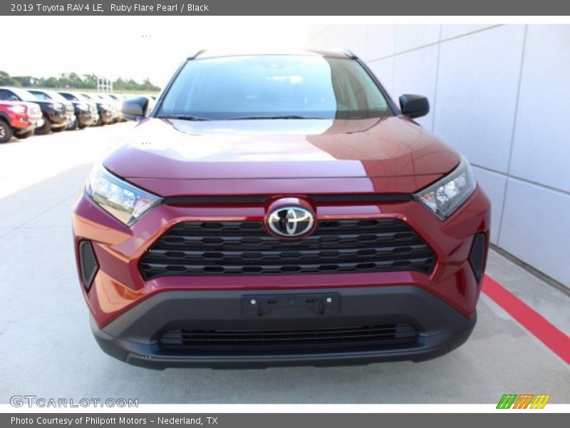 Ruby Flare Pearl / Black 2019 Toyota RAV4 LE