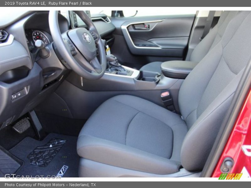 Ruby Flare Pearl / Black 2019 Toyota RAV4 LE